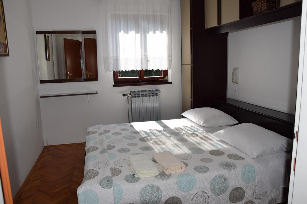 Apartment Marija With Terrace Brseč エクステリア 写真